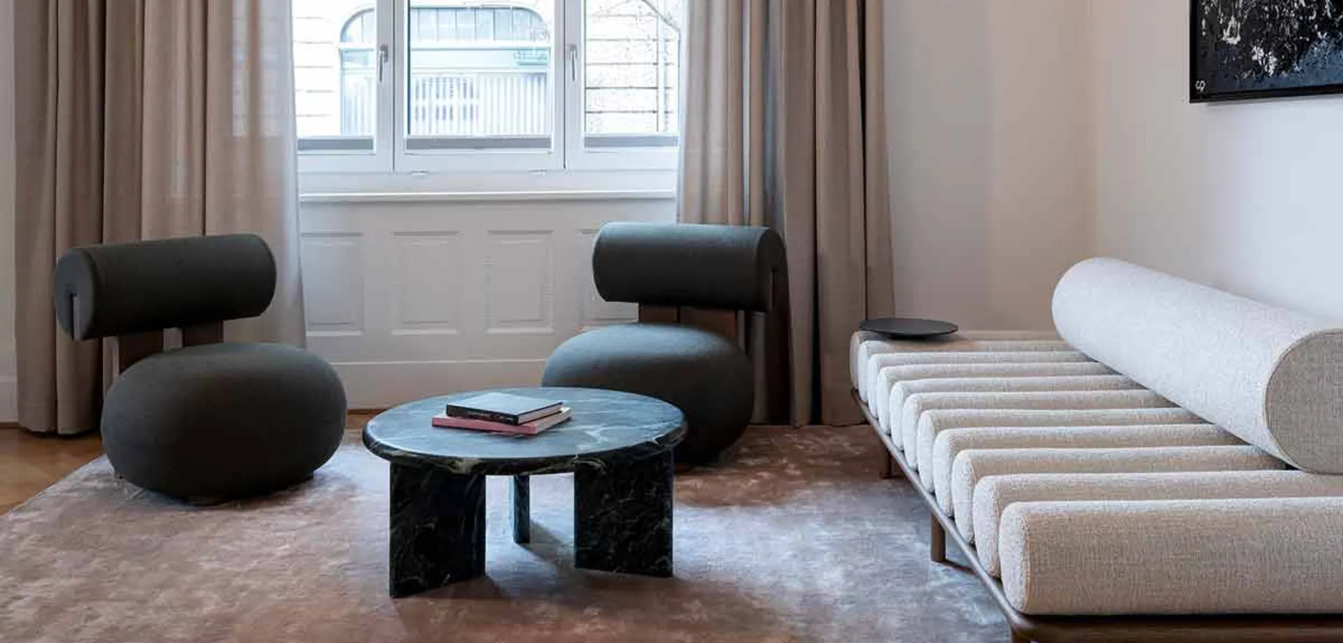 Aesthetics Medical, Lounge